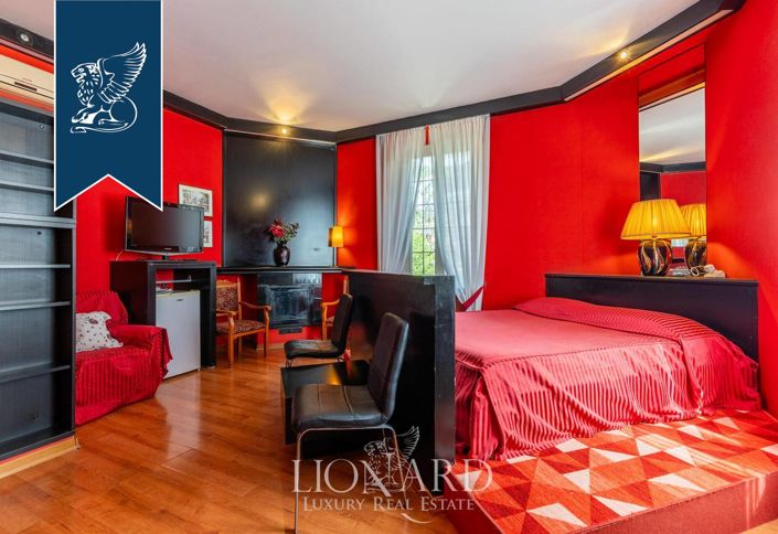 Image No.17-8 Bed Villa for sale