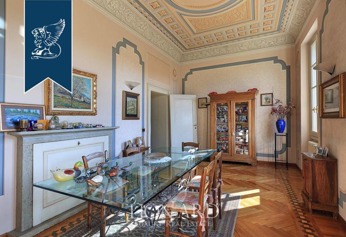 Image No.25-9 Bed Villa for sale