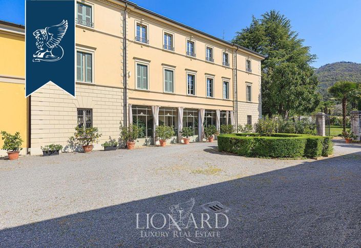 Image No.6-9 Bed Villa for sale