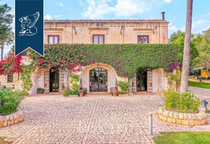 Image No.2-10 Bed Villa for sale