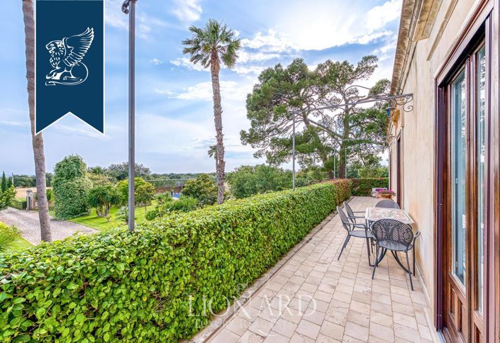 Image No.31-10 Bed Villa for sale