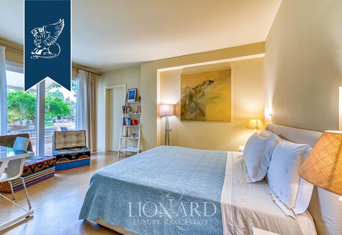 Image No.34-10 Bed Villa for sale