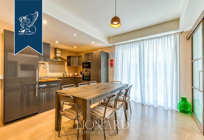 Image No.41-10 Bed Villa for sale