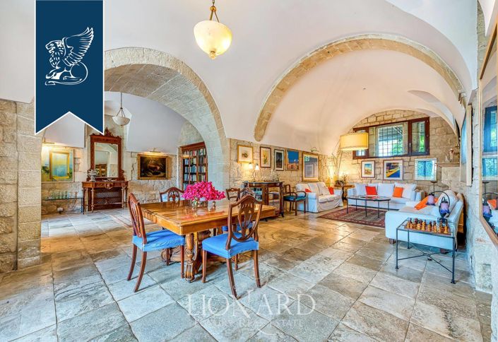 Image No.50-10 Bed Villa for sale