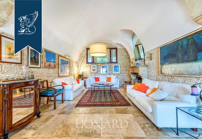 Image No.52-10 Bed Villa for sale