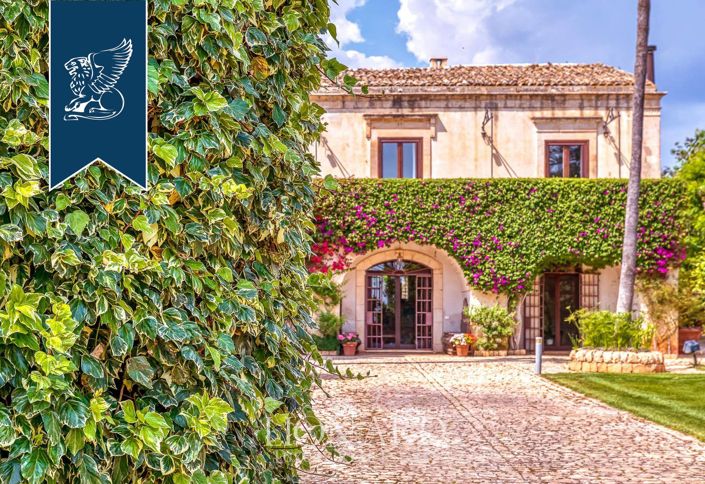 Image No.9-10 Bed Villa for sale