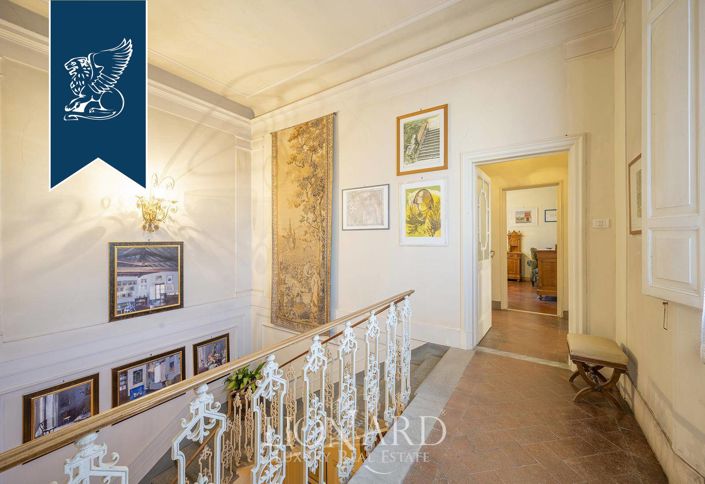 Image No.14-16 Bed Villa for sale