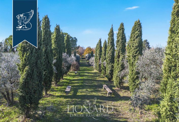 Image No.3-16 Bed Villa for sale