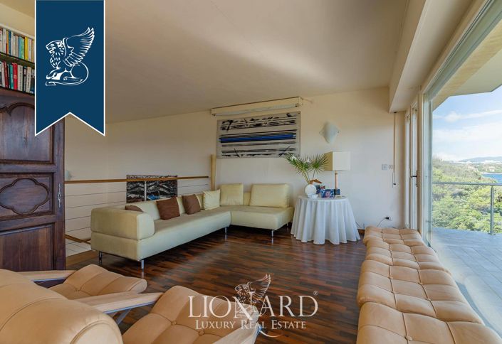 Image No.48-6 Bed Villa for sale