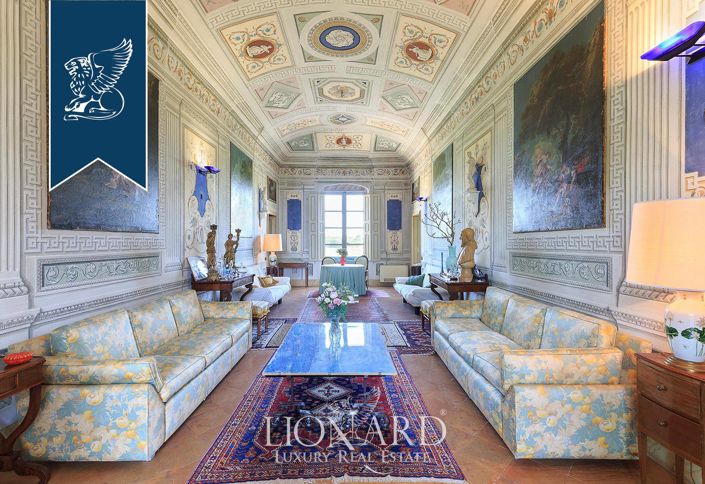 Image No.19-5 Bed Villa for sale