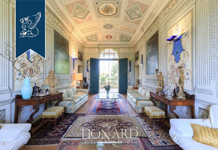 Image No.21-5 Bed Villa for sale