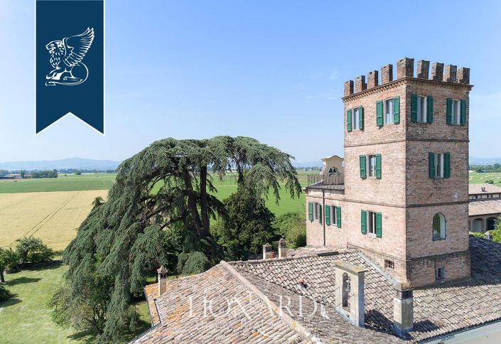 Image No.9-5 Bed Villa for sale