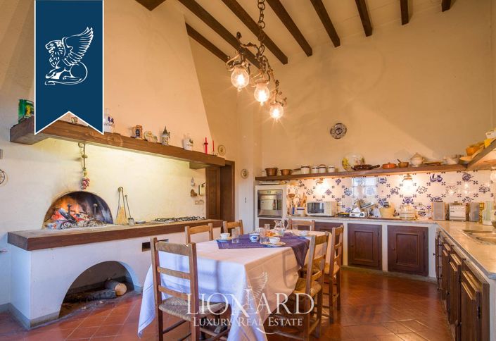 Image No.18-6 Bed Villa for sale