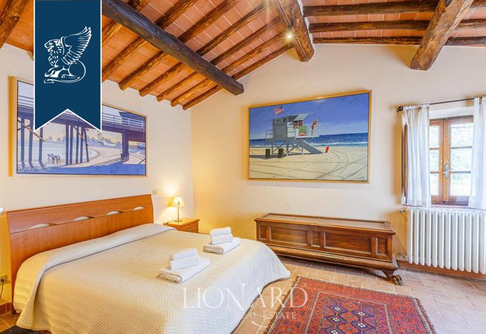 Image No.17-7 Bed Farmhouse for sale