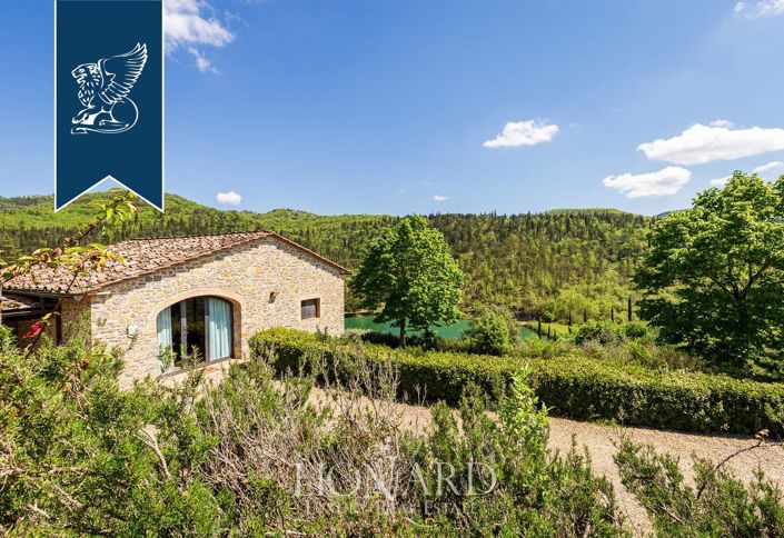 Image No.3-7 Bed Farmhouse for sale