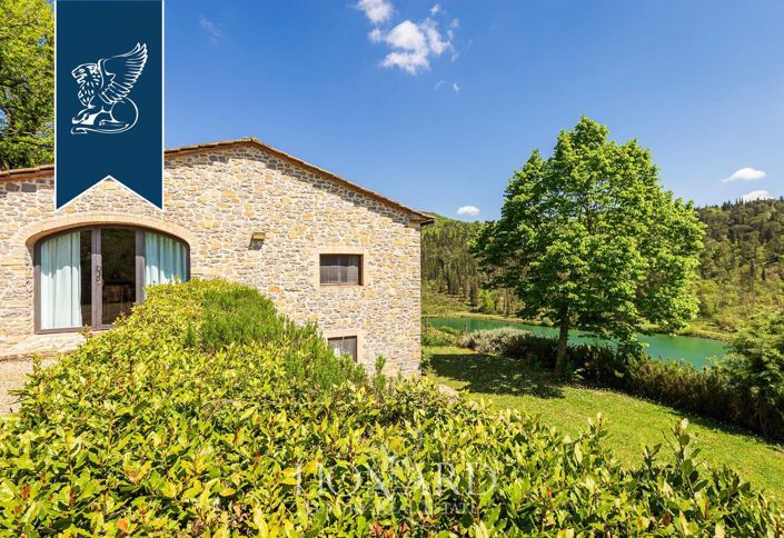 Image No.4-7 Bed Farmhouse for sale