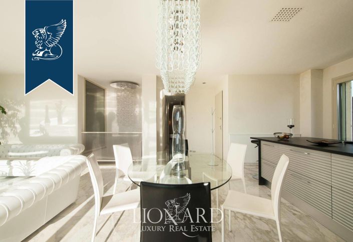 Image No.22-3 Bed Villa for sale