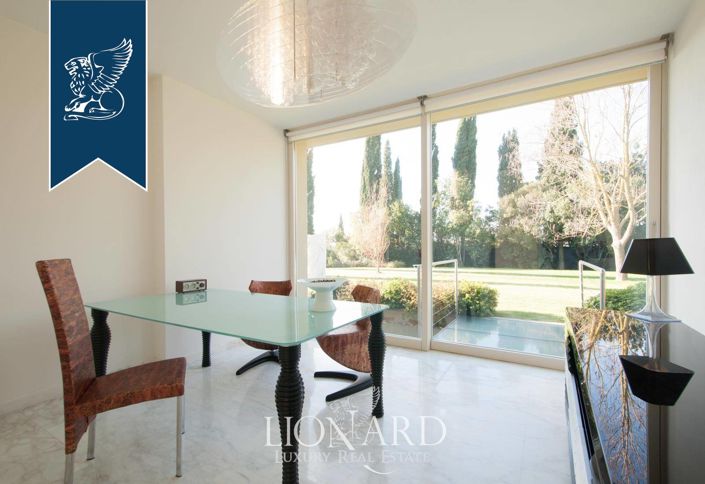 Image No.33-3 Bed Villa for sale