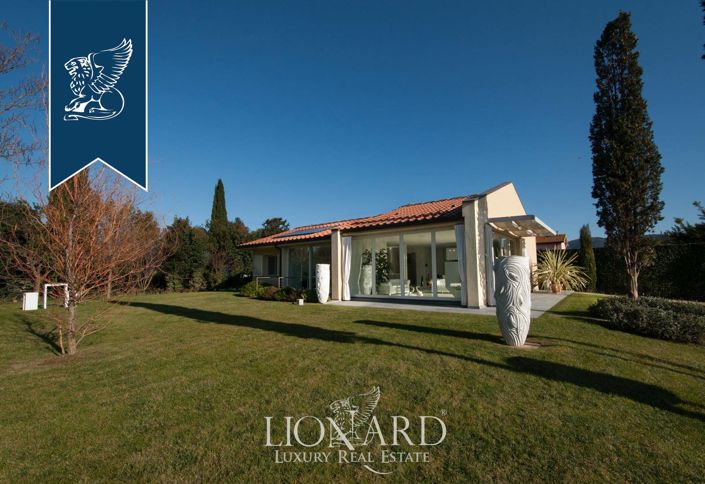 Image No.5-3 Bed Villa for sale