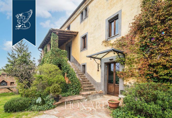 Image No.10-10 Bed Farmhouse for sale