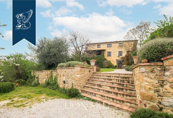 Image No.13-10 Bed Farmhouse for sale