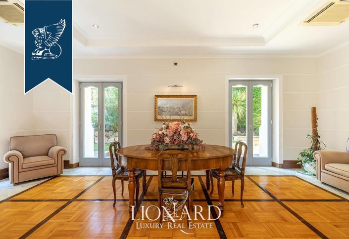 Image No.27-37 Bed Villa for sale