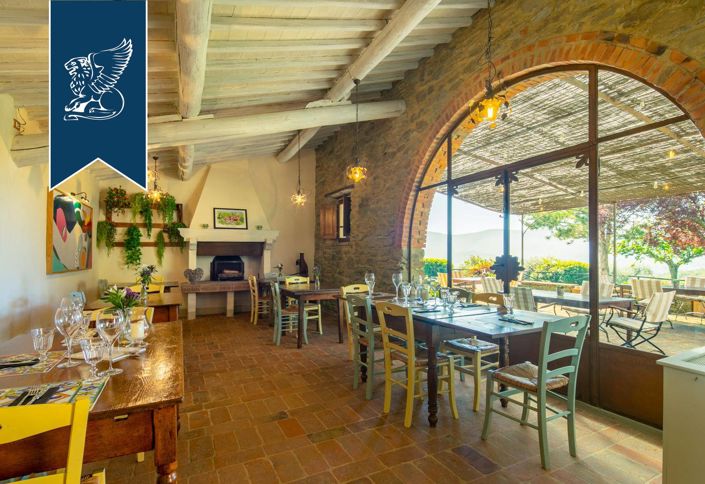 Image No.10-13 Bed Farmhouse for sale