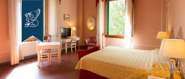 Image No.8-11 Bed Villa for sale