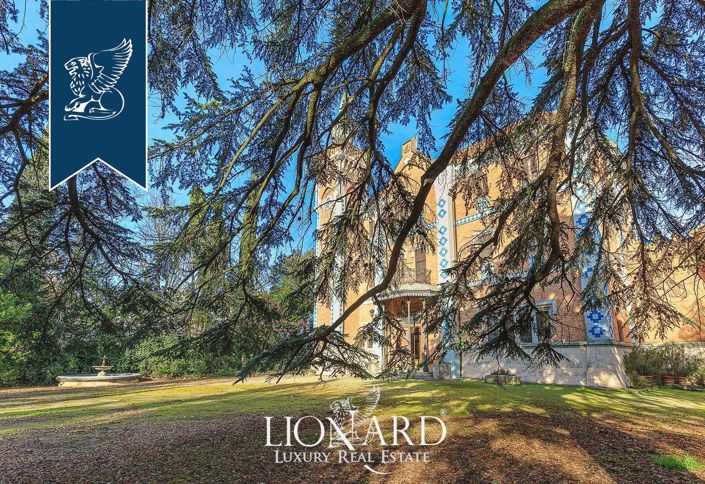 Image No.25-12 Bed Property for sale