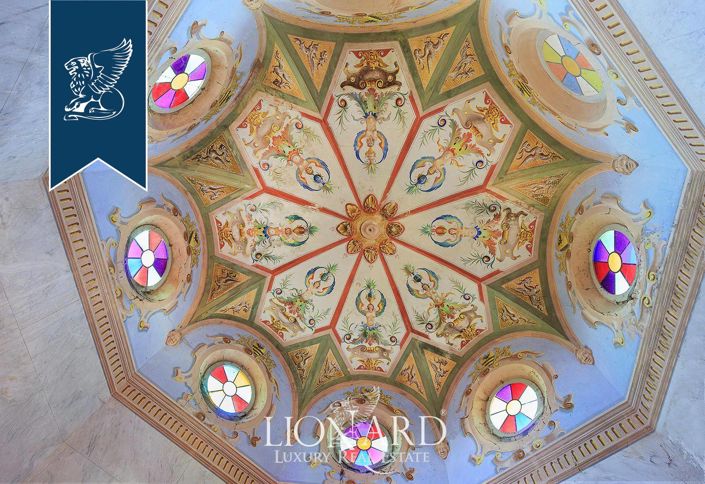 Image No.49-12 Bed Property for sale