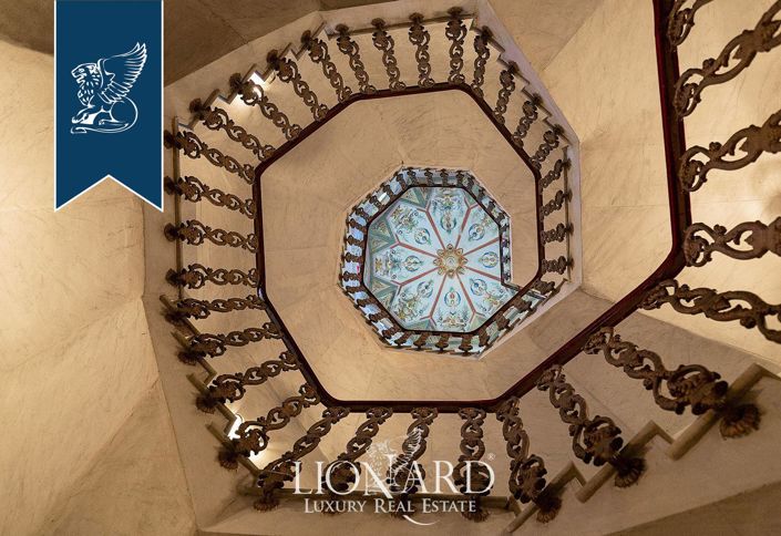 Image No.55-12 Bed Property for sale