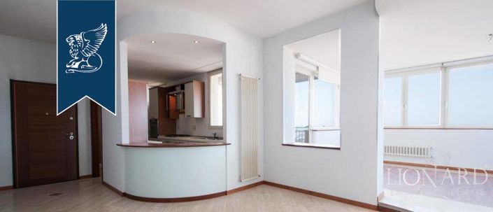 Image No.3-3 Bed Apartment for sale