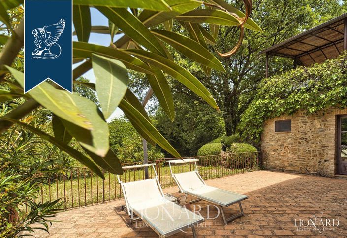 Image No.15-15 Bed Farmhouse for sale