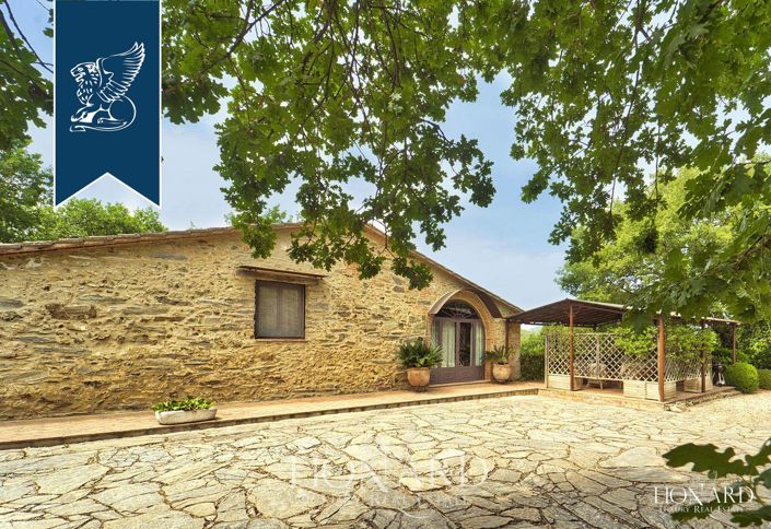 Image No.16-15 Bed Farmhouse for sale