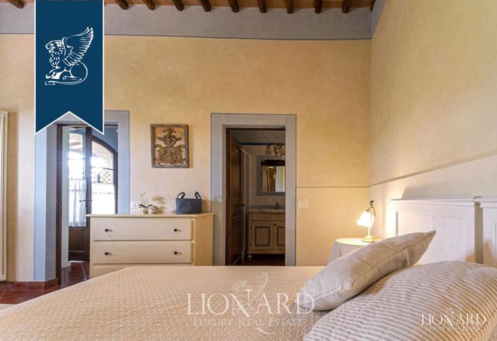 Image No.29-15 Bed Farmhouse for sale