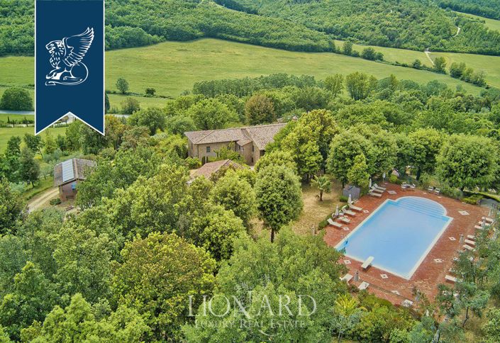 Image No.42-15 Bed Farmhouse for sale