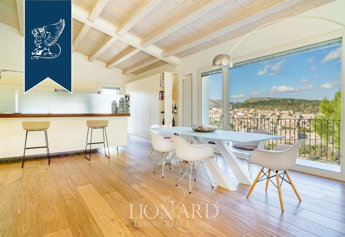 Image No.19-3 Bed Villa for sale