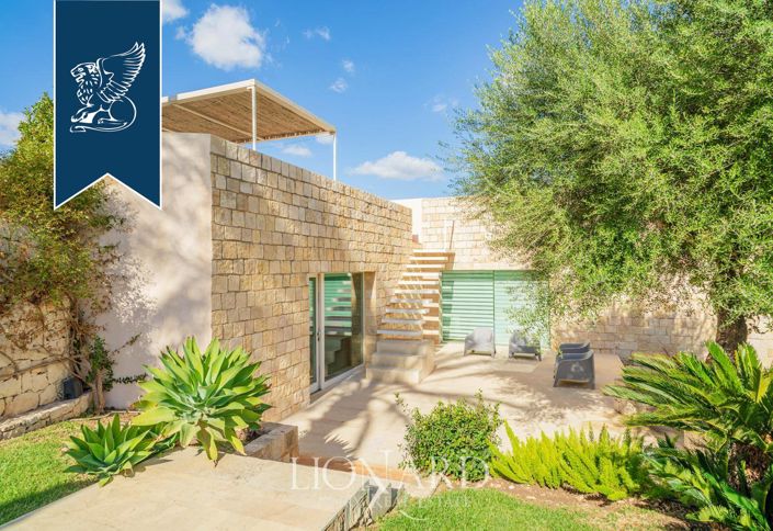 Image No.6-3 Bed Villa for sale