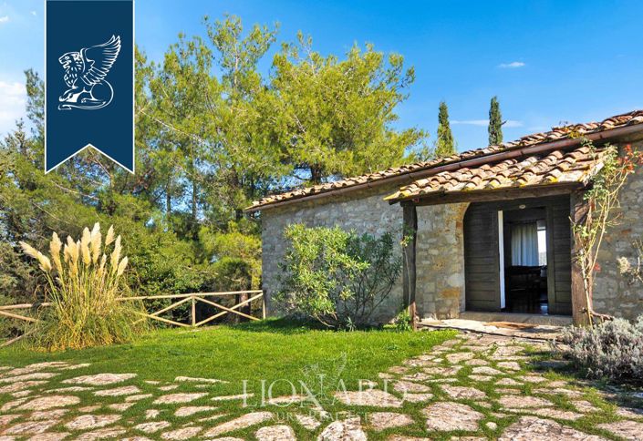 Image No.16-26 Bed Hotel for sale