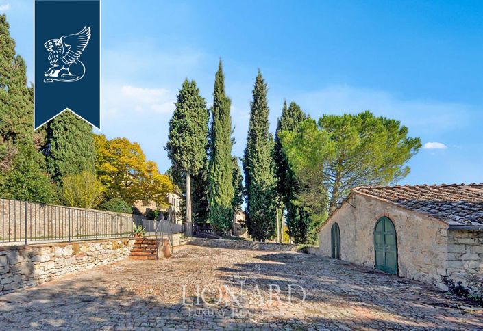 Image No.18-26 Bed Hotel for sale