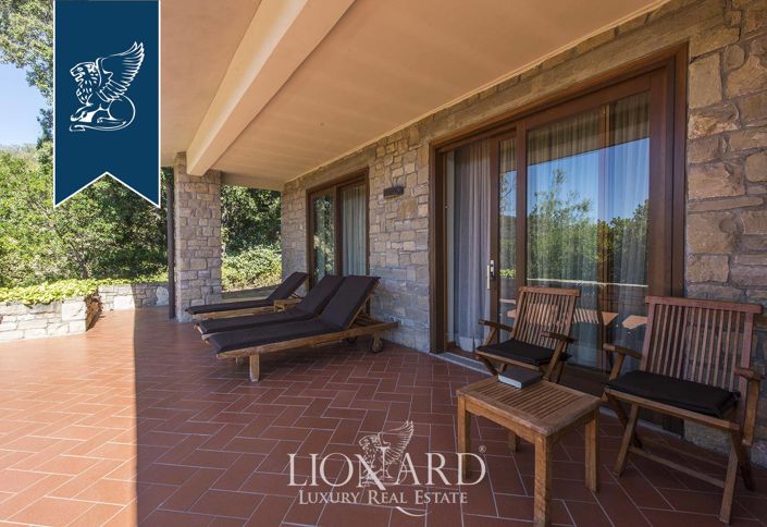 Image No.10-4 Bed Villa for sale