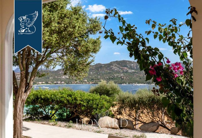 Image No.4-14 Bed Villa for sale