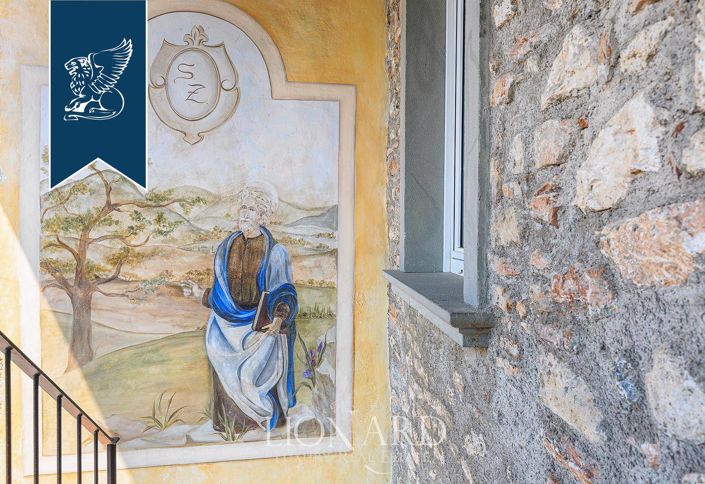 Image No.19-50 Bed Farmhouse for sale