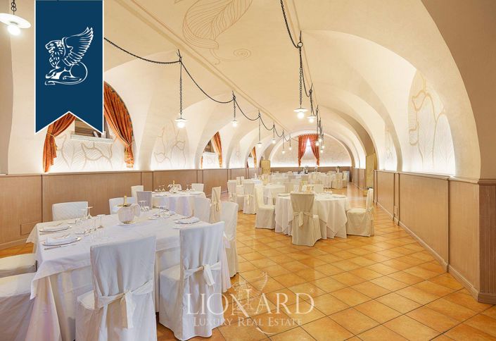 Image No.39-50 Bed Farmhouse for sale