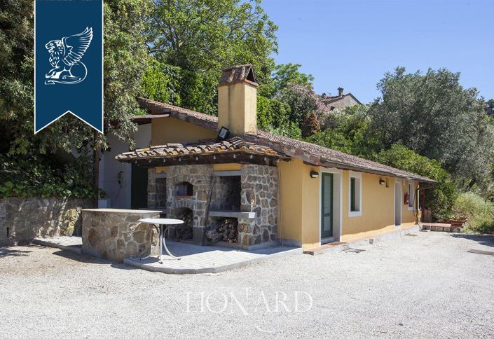 Image No.21-2 Bed Farmhouse for sale