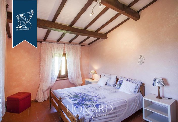 Image No.31-2 Bed Farmhouse for sale