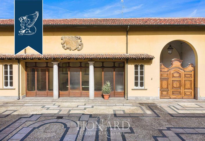 Image No.17-10 Bed Villa for sale