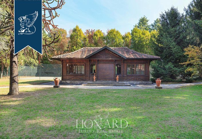 Image No.20-10 Bed Villa for sale