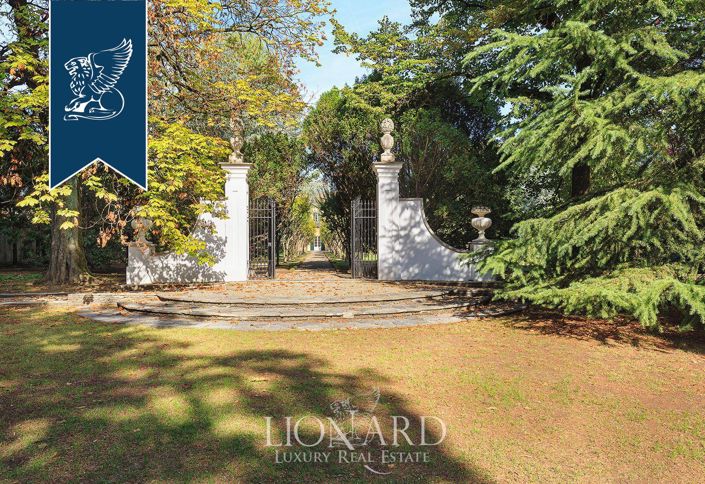 Image No.23-10 Bed Villa for sale