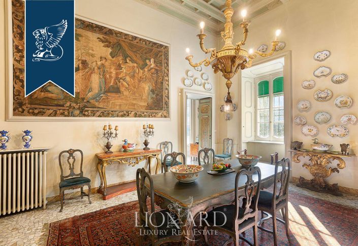 Image No.27-10 Bed Villa for sale